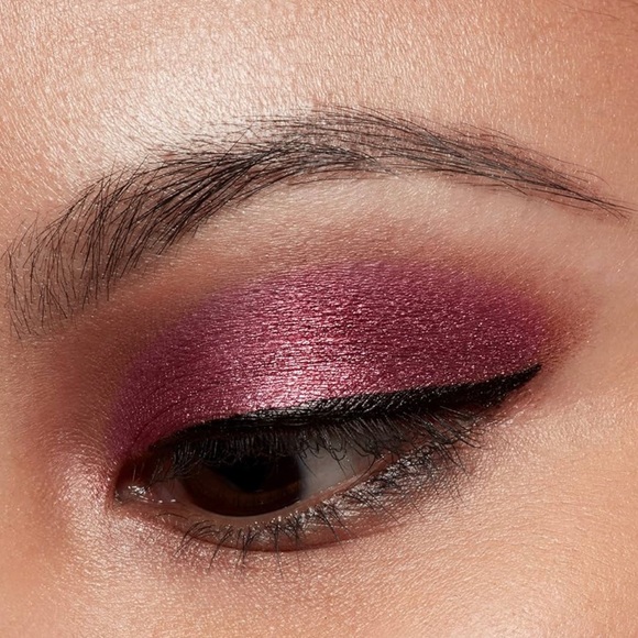 STILA SHIMMER & GLOW LIQUID EYESHADOW - PIGALLE - Picture 3 of 4